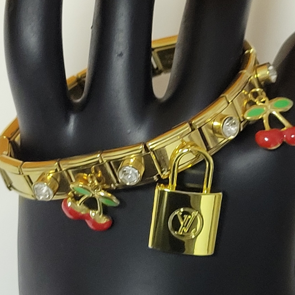 Italian Link Stretch Bracelet, LV Zipper Pull CHARM, Custom Sizes - Picture 3 of 4